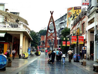 桂林报团旅游多少钱_深圳出境桂林旅游_桂林半自由行