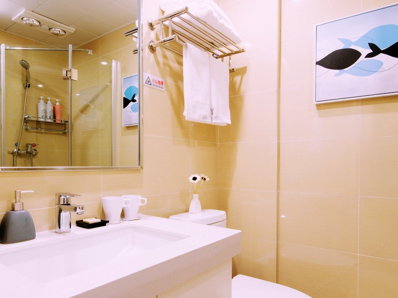 hotelPic