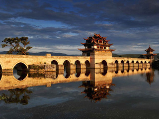 云南旅游價(jià)格多少跟團(tuán)_去云南靠譜的旅行團(tuán)_去云南報(bào)團(tuán)多少錢