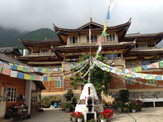 云南香格里拉旅游一次多少錢_跟團云南香格里拉旅游價格表_云南香格里拉旅游團報價2021