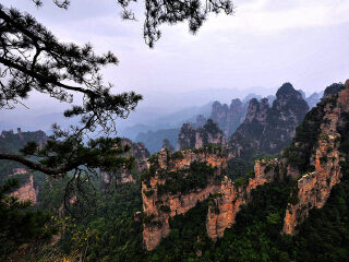 湖南張家界跟團(tuán)游與自由行_湖南張家界旅游價(jià)格多少跟團(tuán)_湖南張家界旅游花多少錢