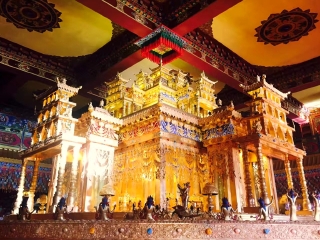 云南香格里拉旅行跟團(tuán)_去云南香格里拉游要多少錢