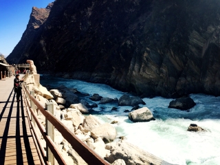 云南香格里拉旅行跟團(tuán)_去云南香格里拉游要多少錢