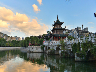 貴州旅游花多少錢_貴州九月旅游_貴州游跟團多少錢