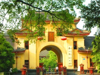 桂林报团旅游多少钱_深圳出境桂林旅游_桂林半自由行