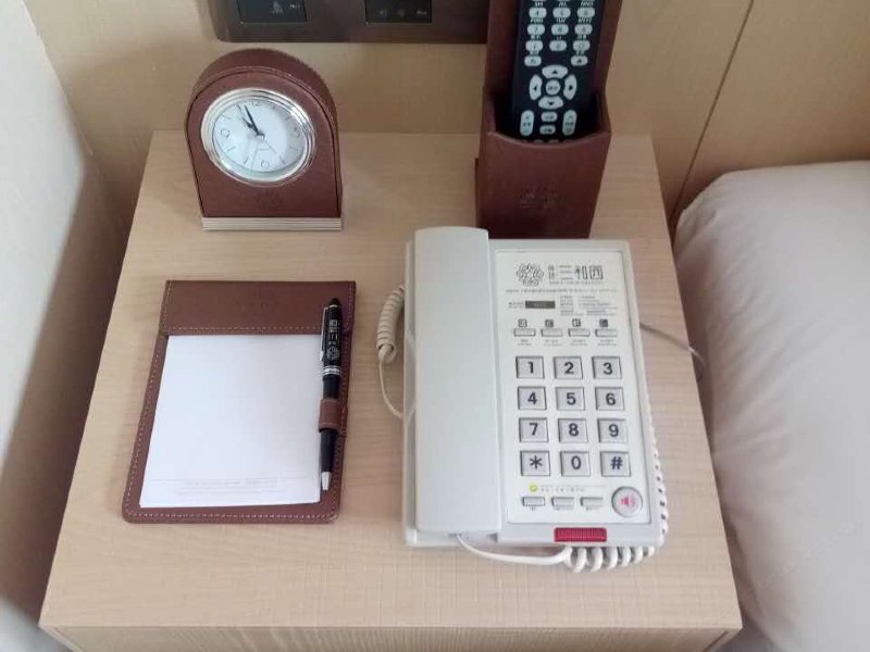 hotelPic
