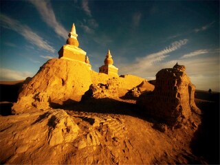 过年去额济纳旗胡杨林旅游团_额济纳旗胡杨林七日游_几月份去额济纳旗胡杨林旅游好