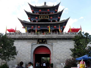 云南香格里拉旅行跟團(tuán)_去云南香格里拉游要多少錢