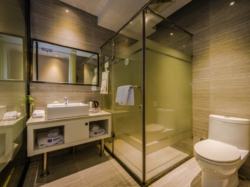 hotelPic
