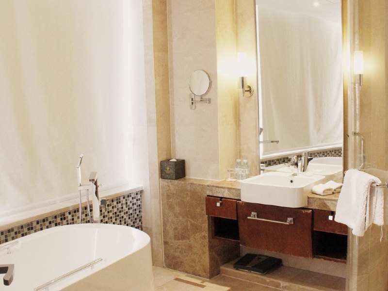 hotelPic