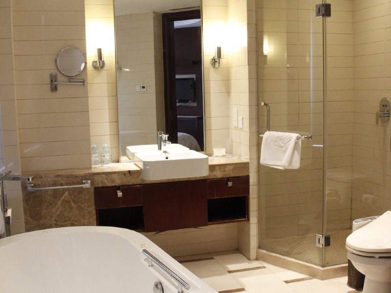 hotelPic