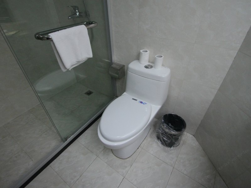 hotelPic
