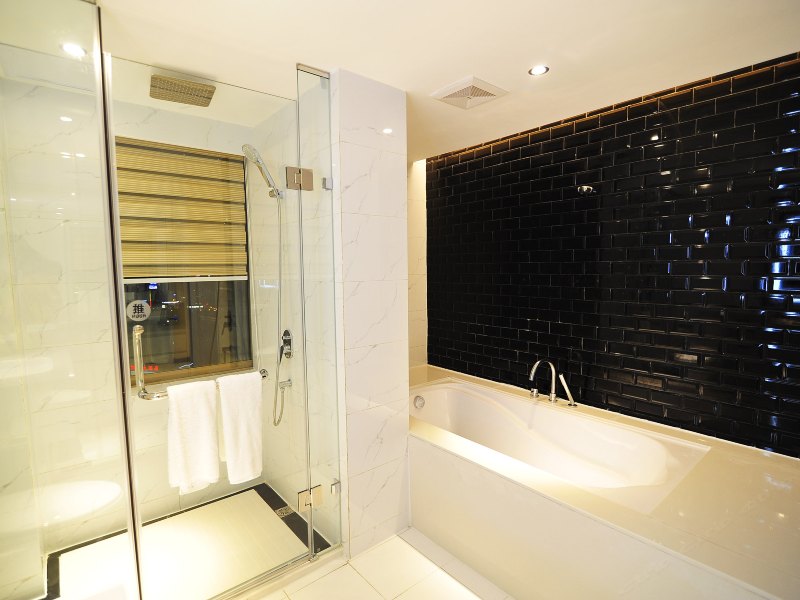 hotelPic