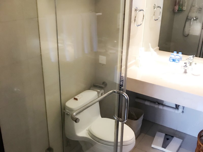 hotelPic