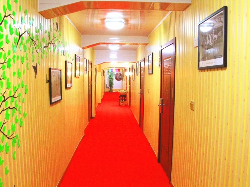 hotelPic