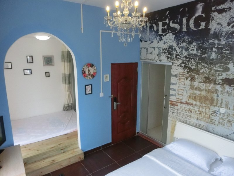 hotelPic