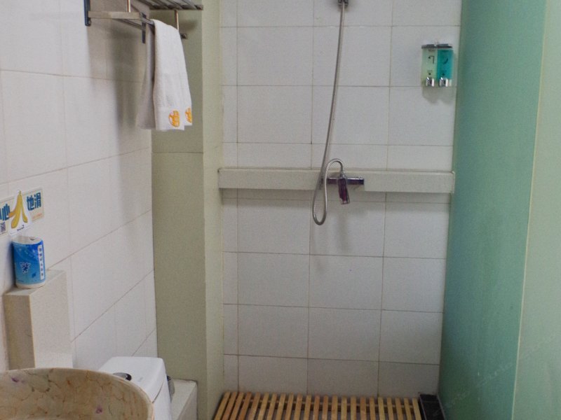 hotelPic