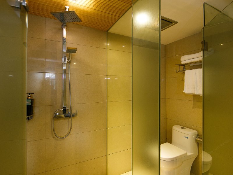 hotelPic