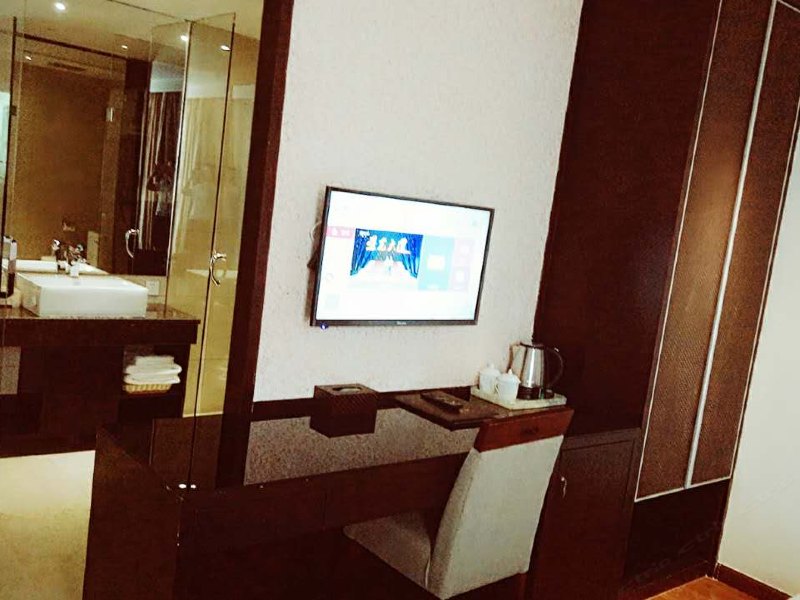 hotelPic
