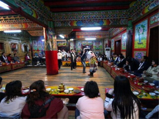 去九寨沟旅游报团多少钱_到九寨沟旅游线路_九寨沟跟团游