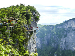 湖南鳳凰古城旅游價(jià)格多少_湖南鳳凰古城旅游最佳路線(xiàn)_湖南鳳凰古城旅游費(fèi)用