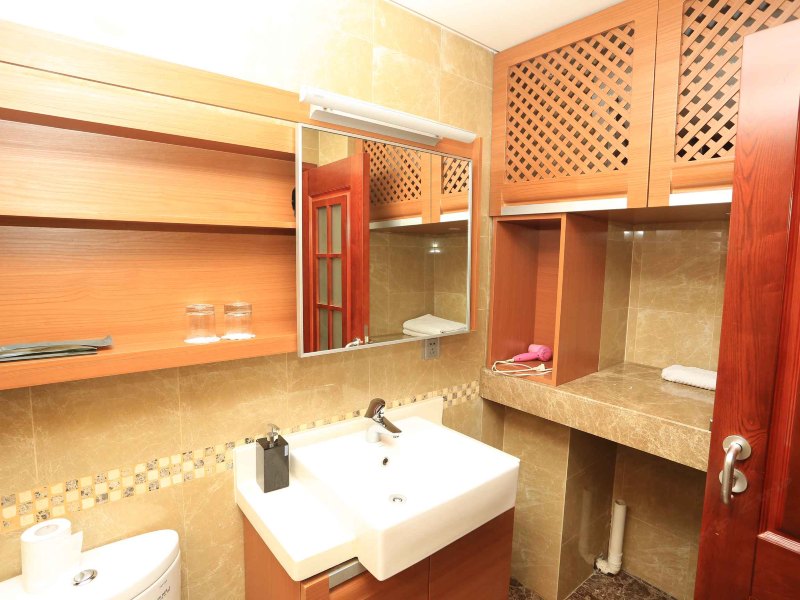 hotelPic