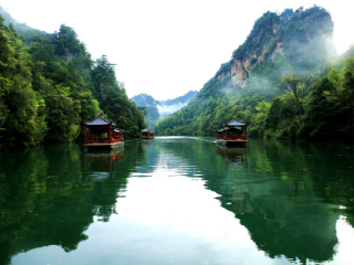 湖南張家界自由行旅游團_湖南張家界八月份旅游_湖南張家界報團旅游多少錢