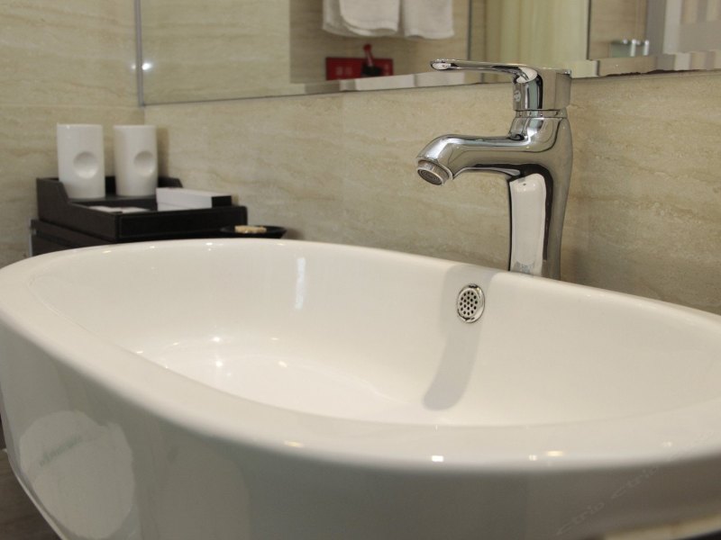 hotelPic