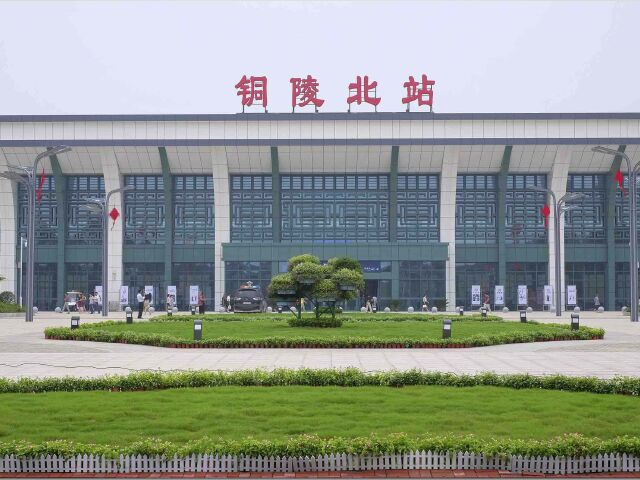 http:\/\/www.tuniu.com\/tour\/210546241