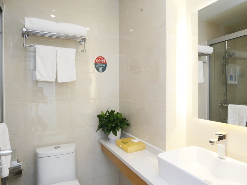 hotelPic