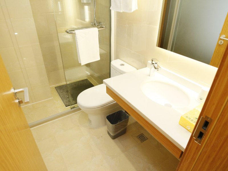 hotelPic