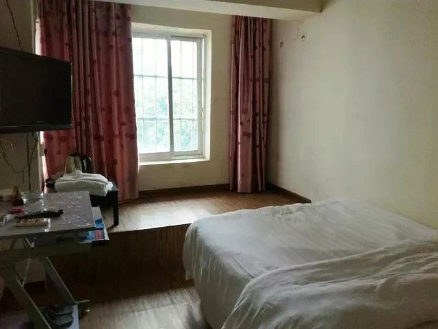 温馨小单人房