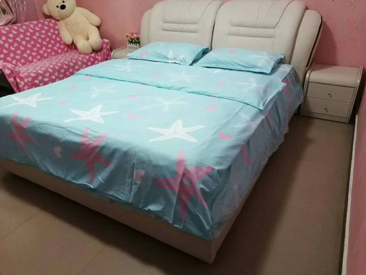 精品皮床房