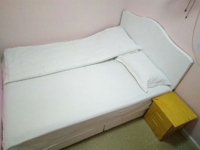 普通房(无窗)(公共卫浴)