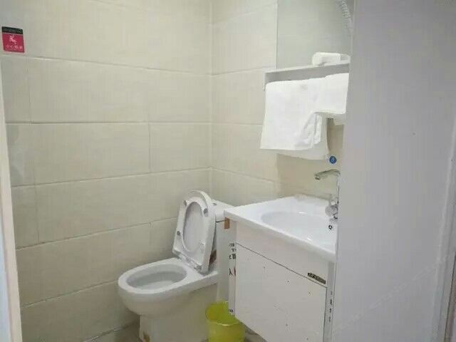 单人大床房