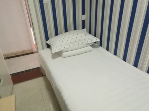 迷你大床房