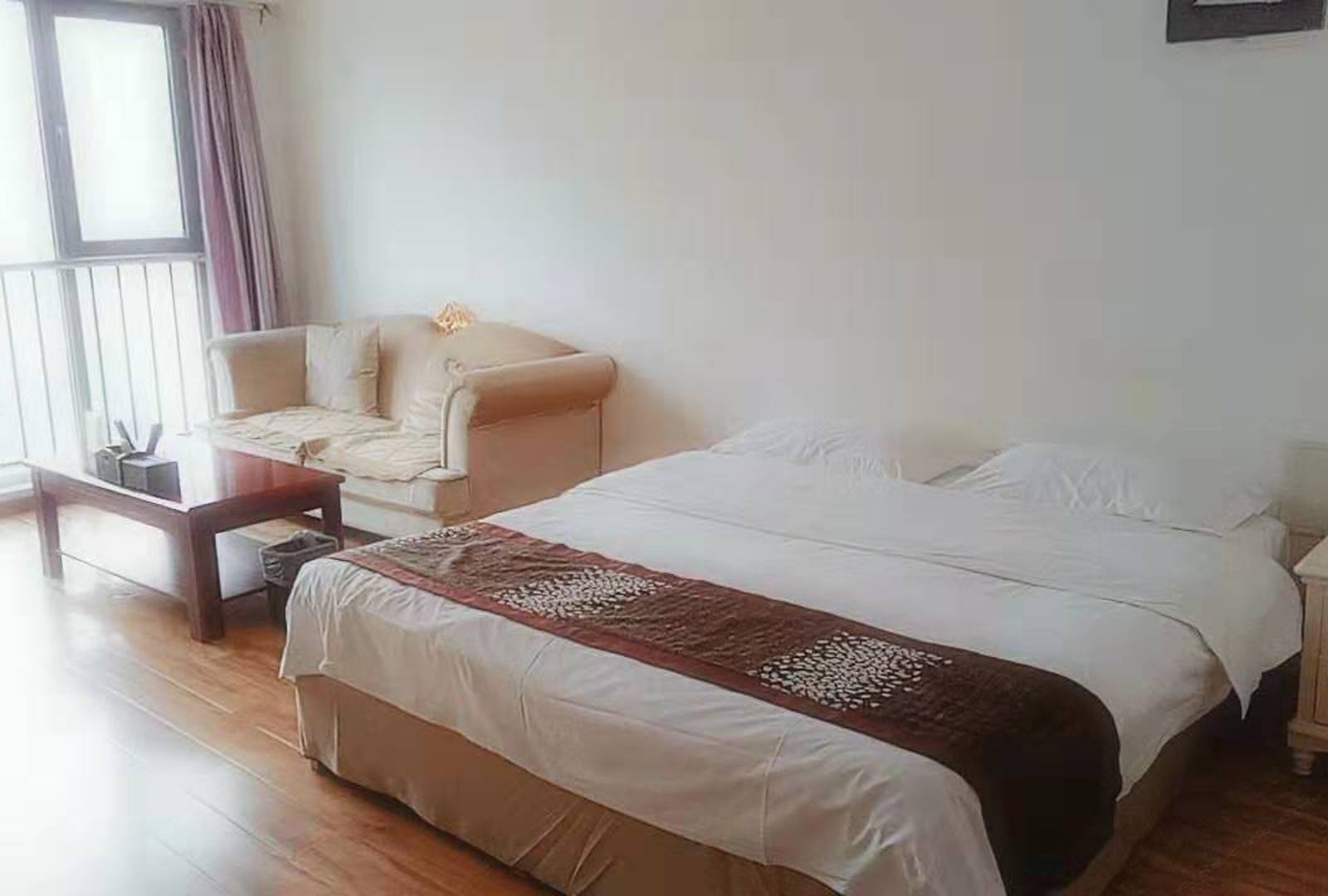 经济大床房