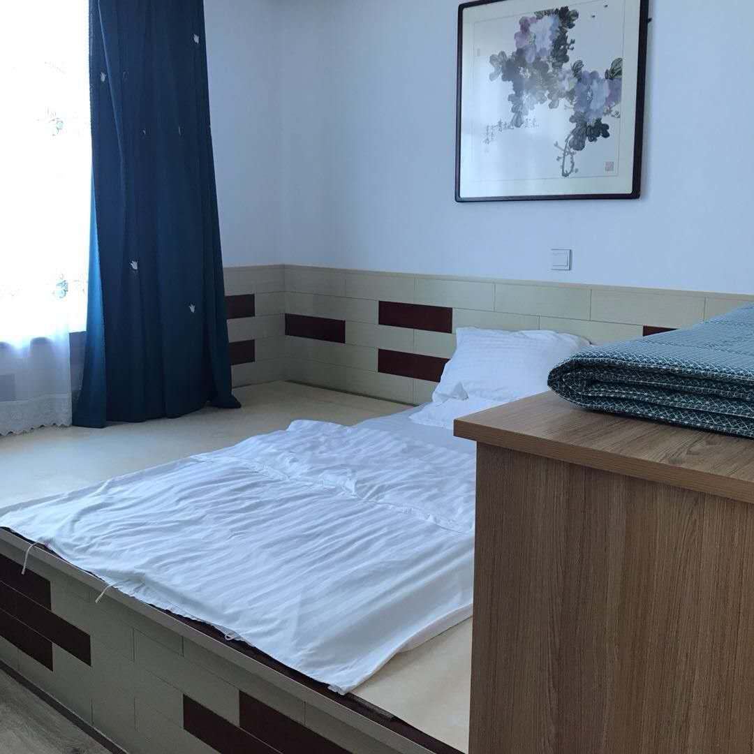 榻榻米双人间