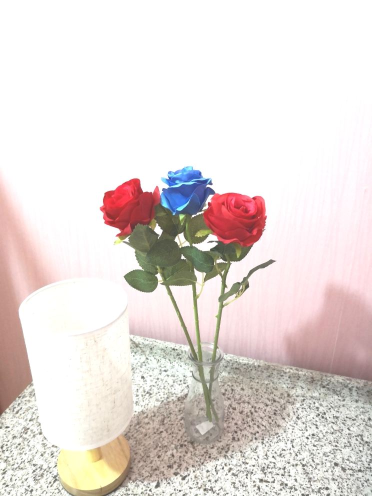 粉色温馨三人房