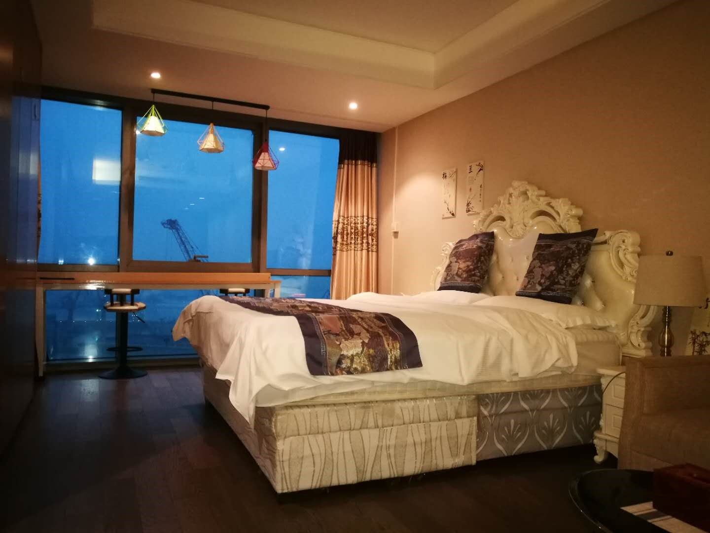 梦幻海景大床房