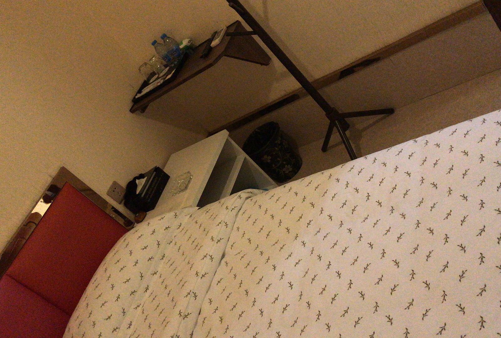 精品大床房(无窗)