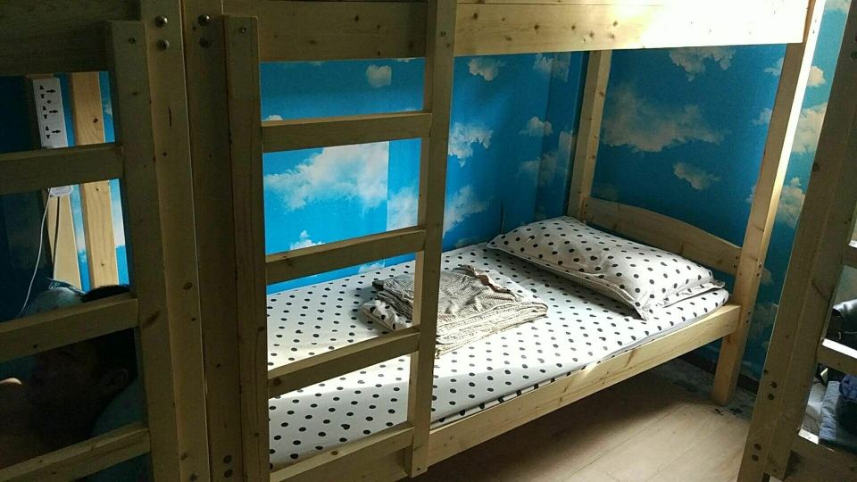 男生空调八人间