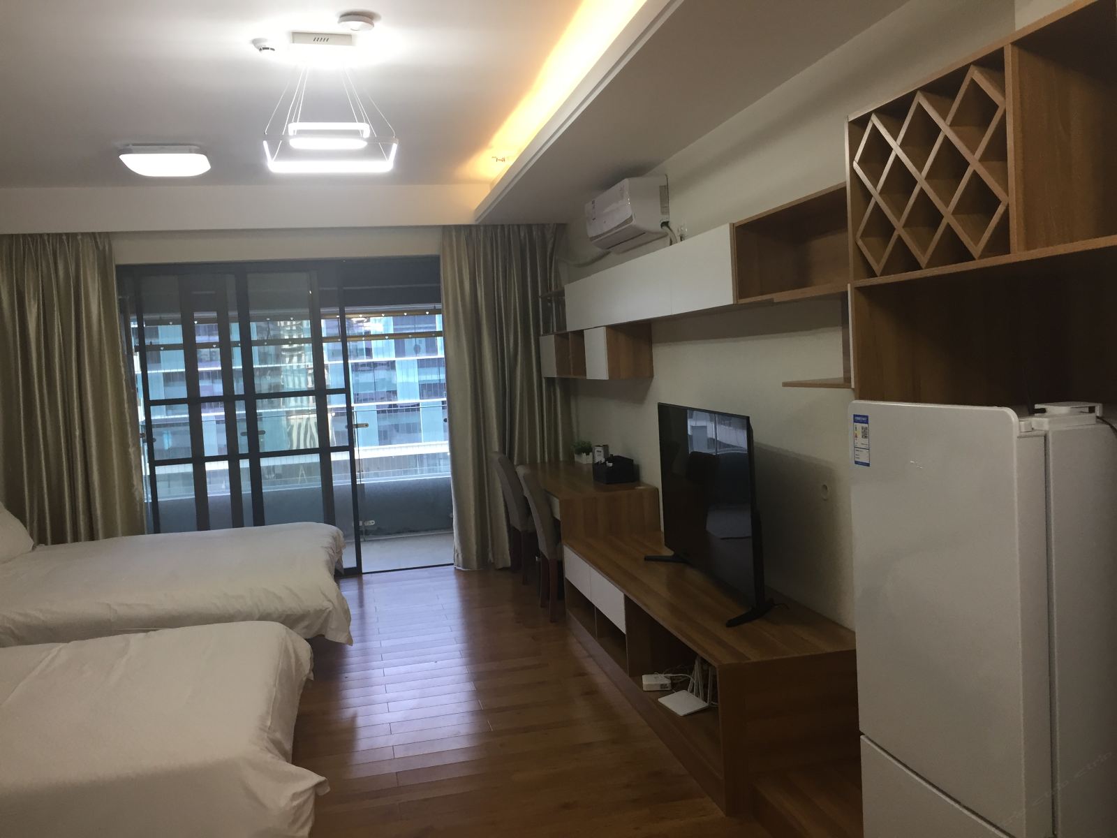 标准双床房