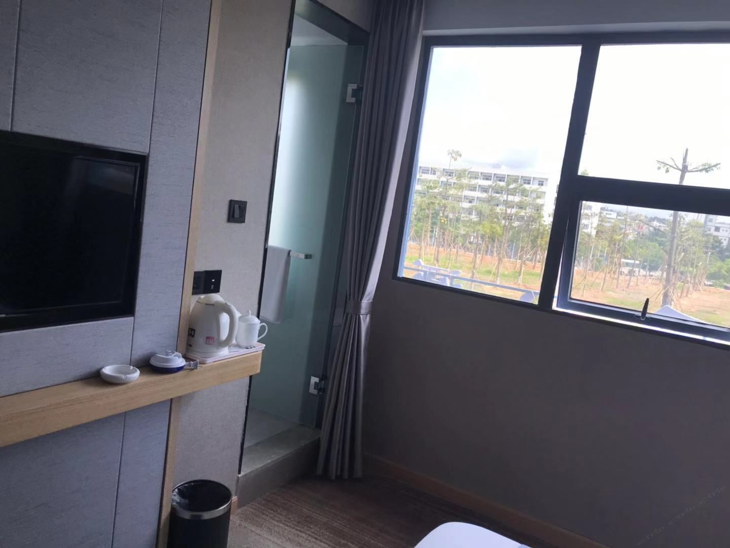 高级大床房