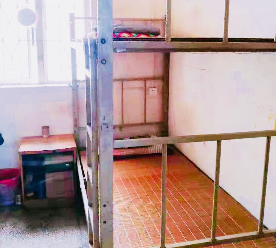 普通六人间(床位)(公共卫浴)