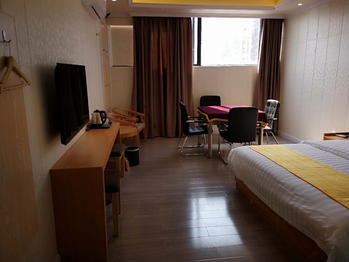 麻将大床房