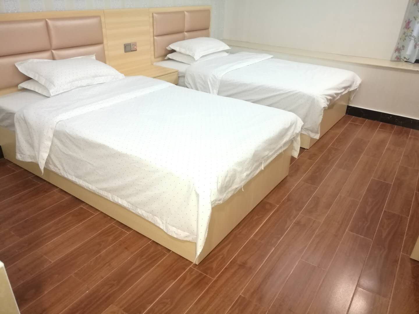 标准双床房