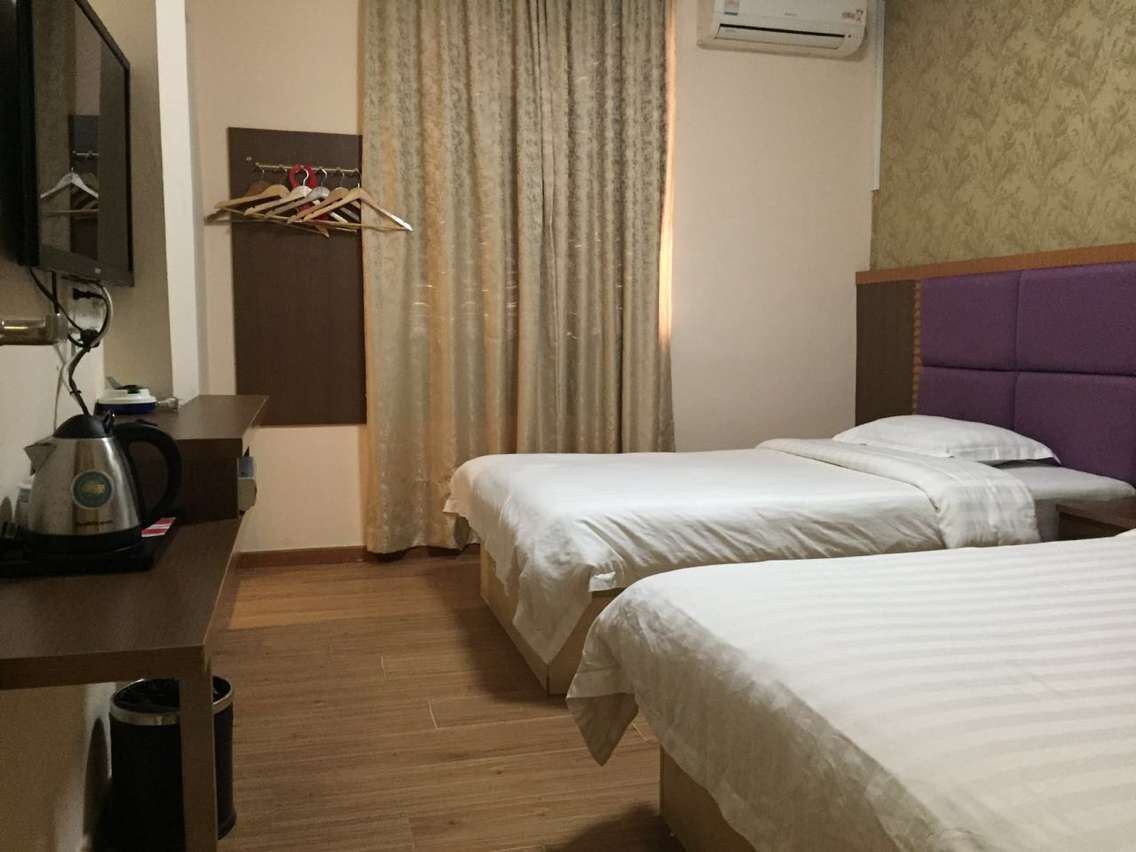 标准双床房