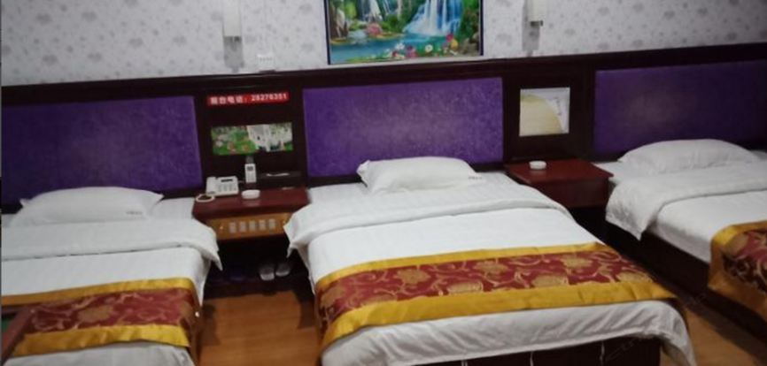 豪华三人房