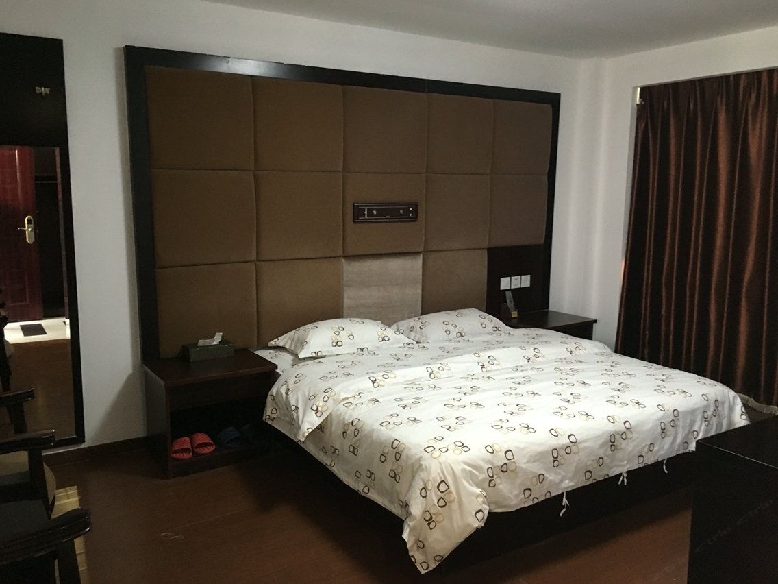 豪华大床房